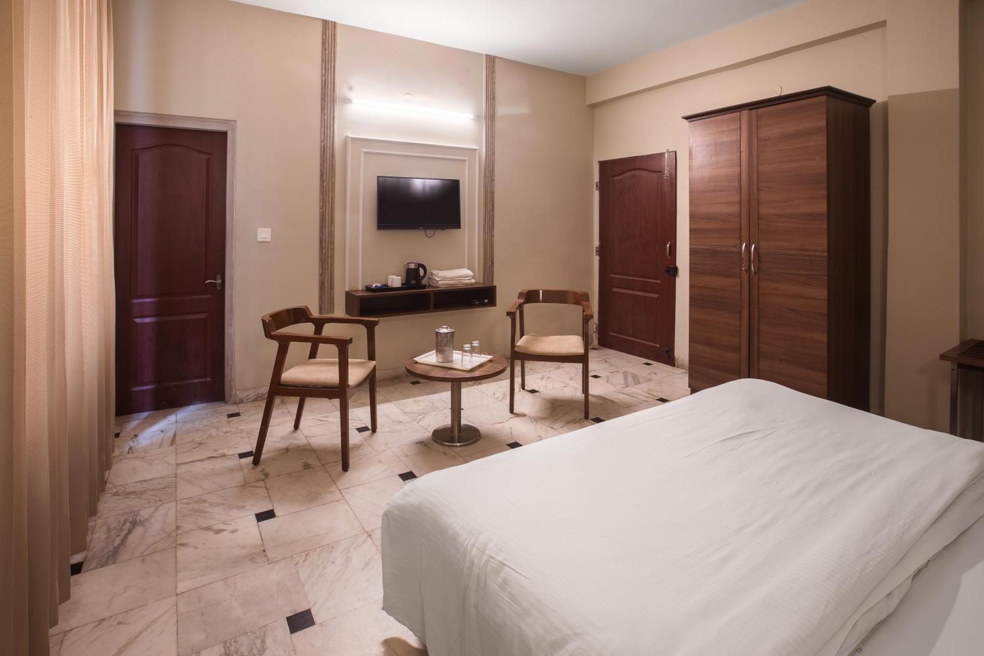 Hotel Bhakti Dhama Vrindāvan Extérieur photo