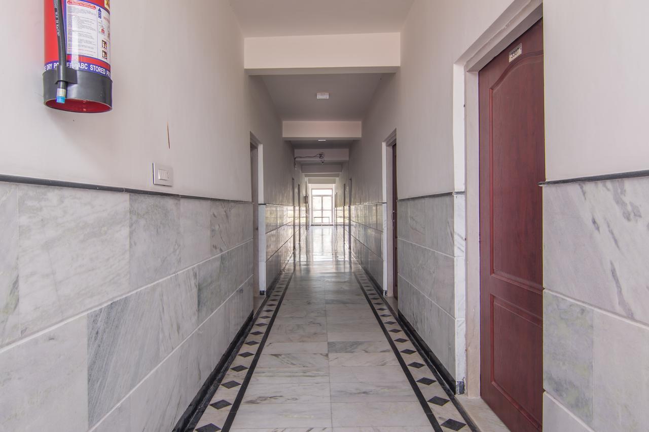 Hotel Bhakti Dhama Vrindāvan Extérieur photo